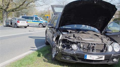 Delmenhorst: Auffahrunfall auf Adelheider Straße .